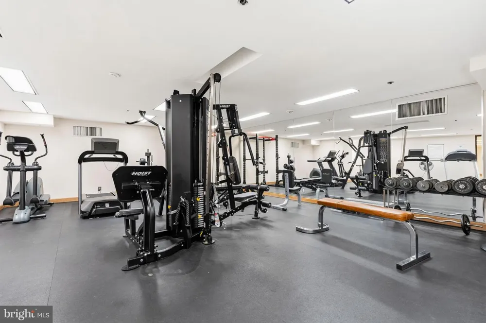 1300 CRYSTAL DRIVE #606S Arlington, VA 22202