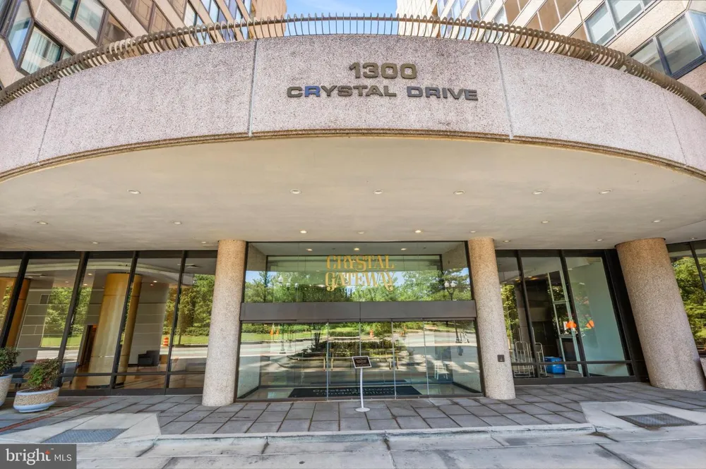 1300 CRYSTAL DRIVE #606S Arlington, VA 22202