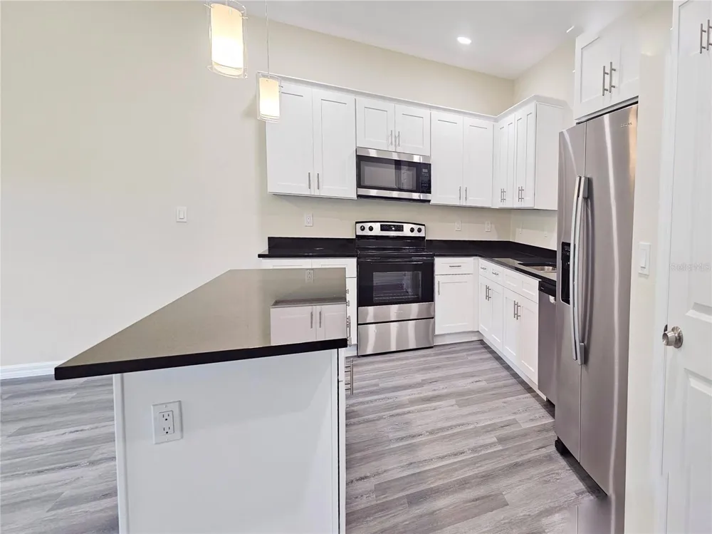 4371 CAMBIO GARDENS COURT Tampa, FL 33610