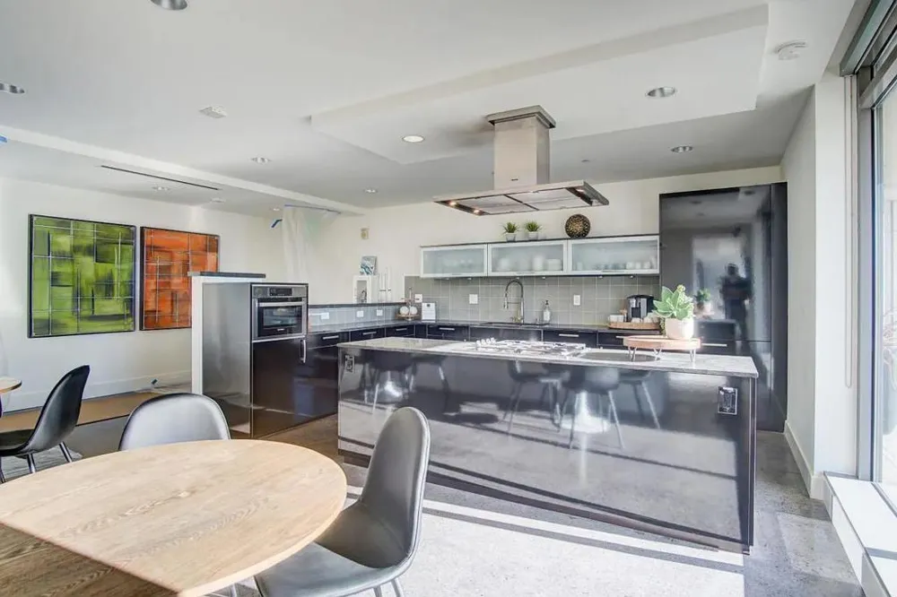 88 E San Fernando Street #1406 San Jose, CA 95113