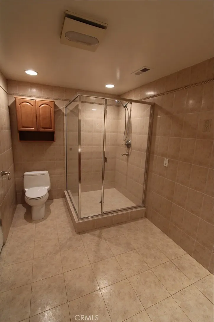 3694 Berwick Drive La Canada Flintridge, CA 91011