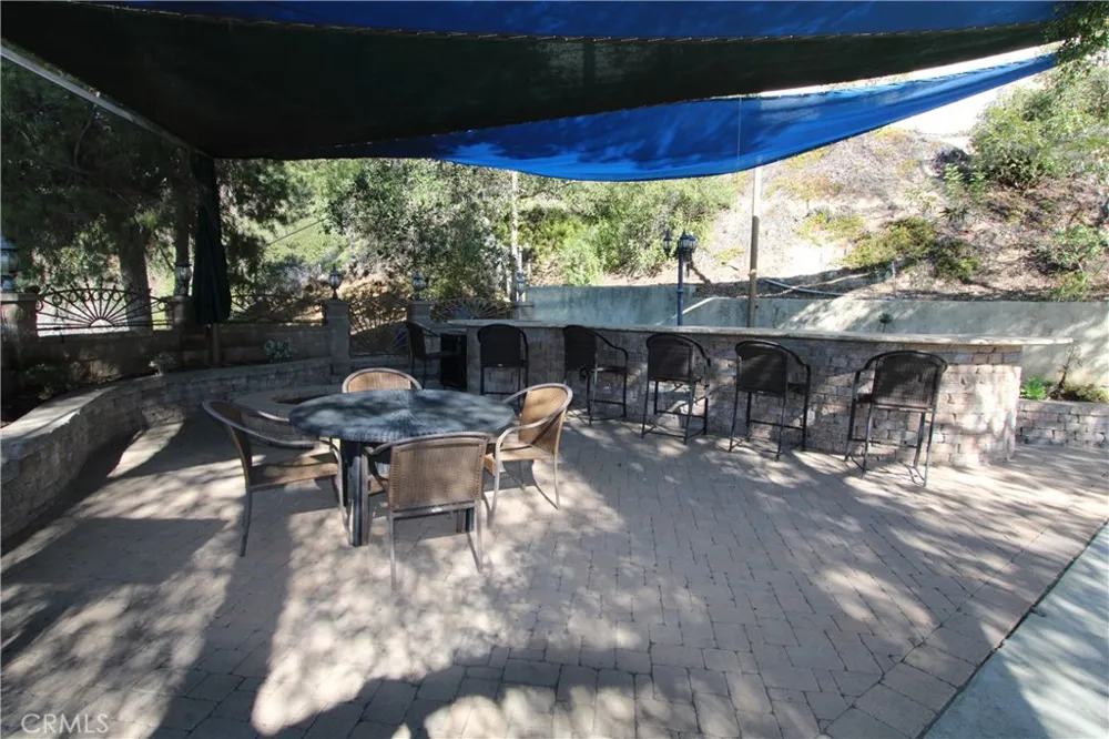 3694 Berwick Drive La Canada Flintridge, CA 91011