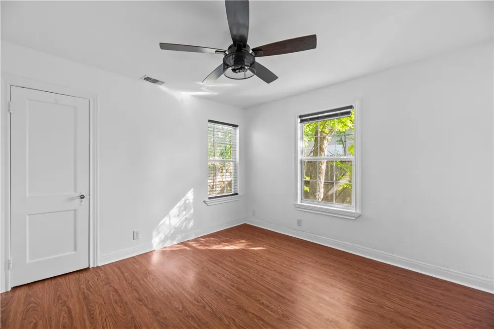 1225 Logan Avenue Corpus Christi, TX 78404