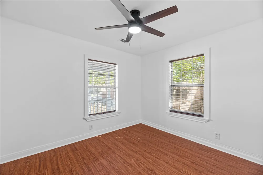 1225 Logan Avenue Corpus Christi, TX 78404