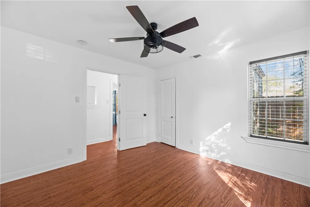1225 Logan Avenue Corpus Christi, TX 78404