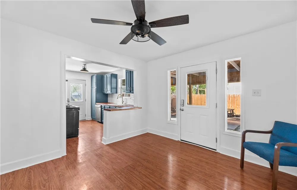1225 Logan Avenue Corpus Christi, TX 78404