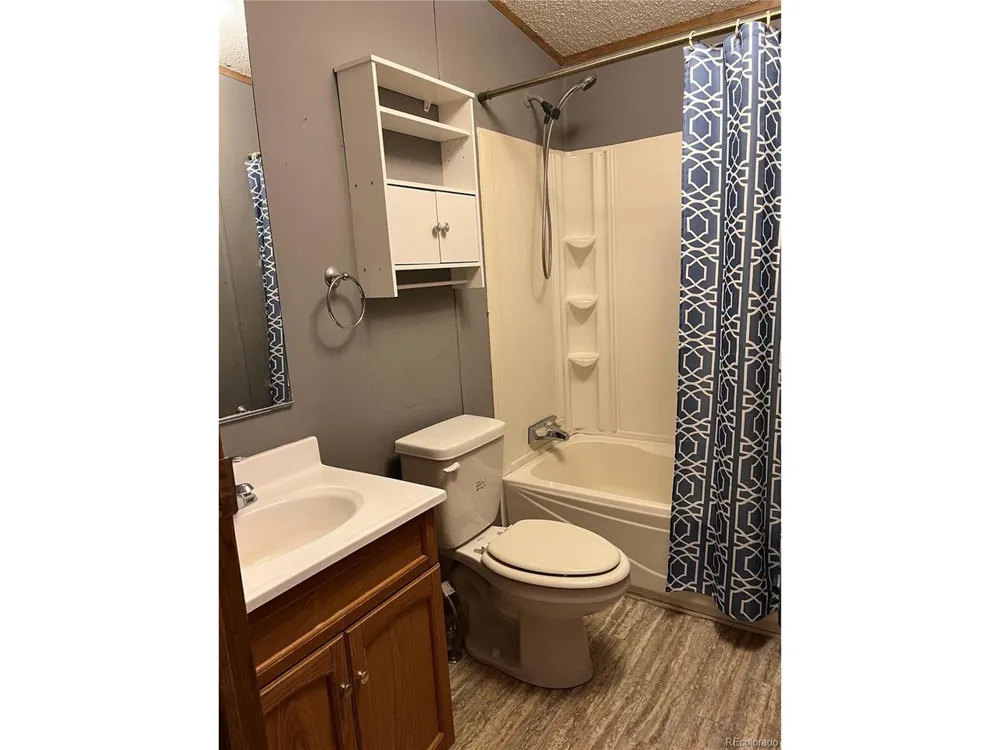 452 Agate Lane Alamosa, CO 81101