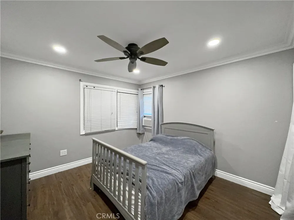 5932 Oliva Avenue Lakewood, CA 90712