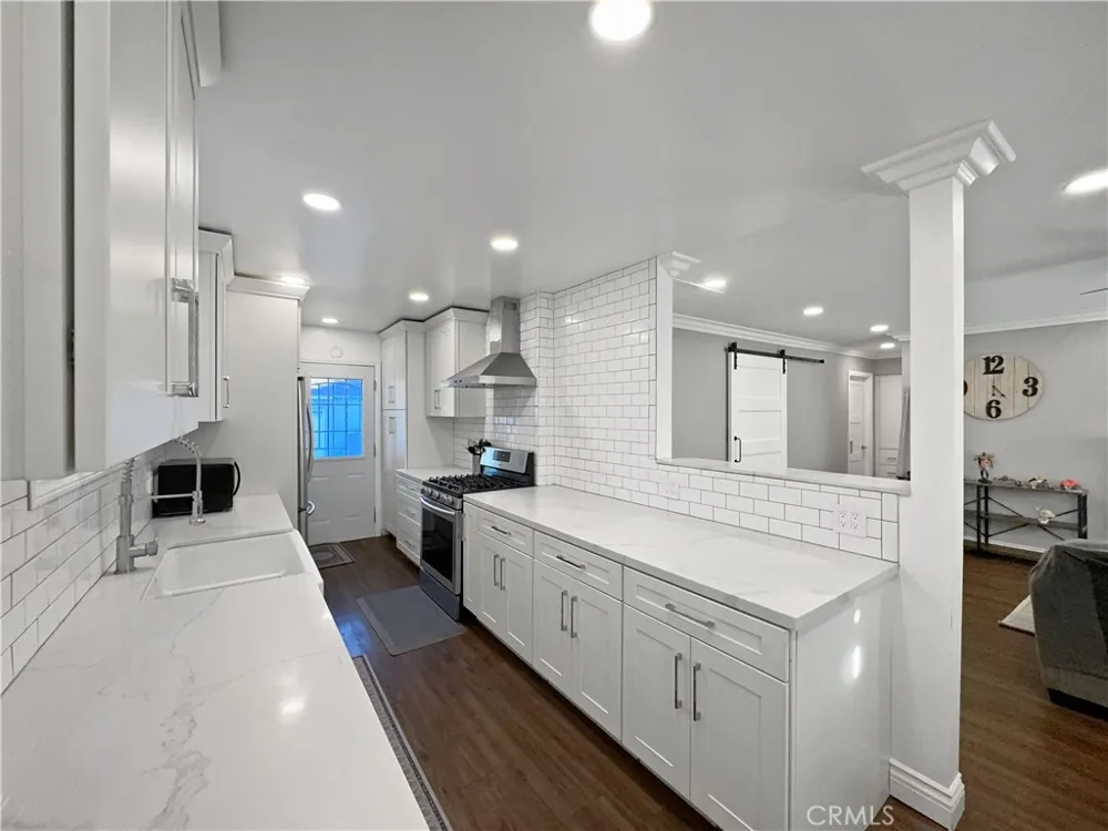 5932 Oliva Avenue Lakewood, CA 90712