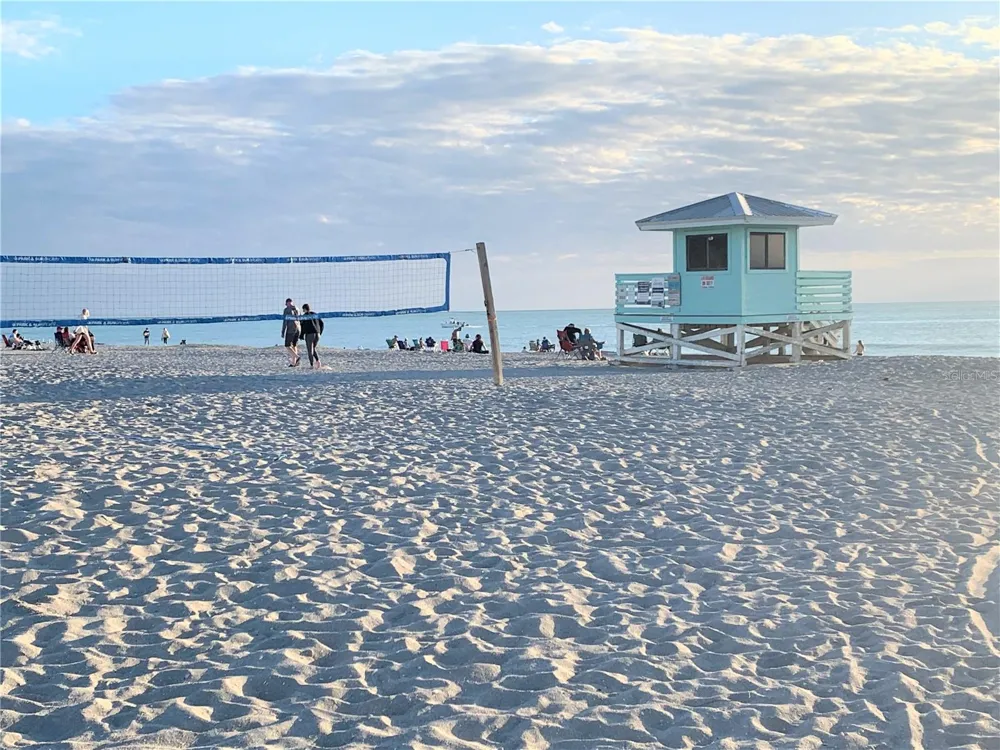 707 W VENICE AVENUE #707B Venice, FL 34285