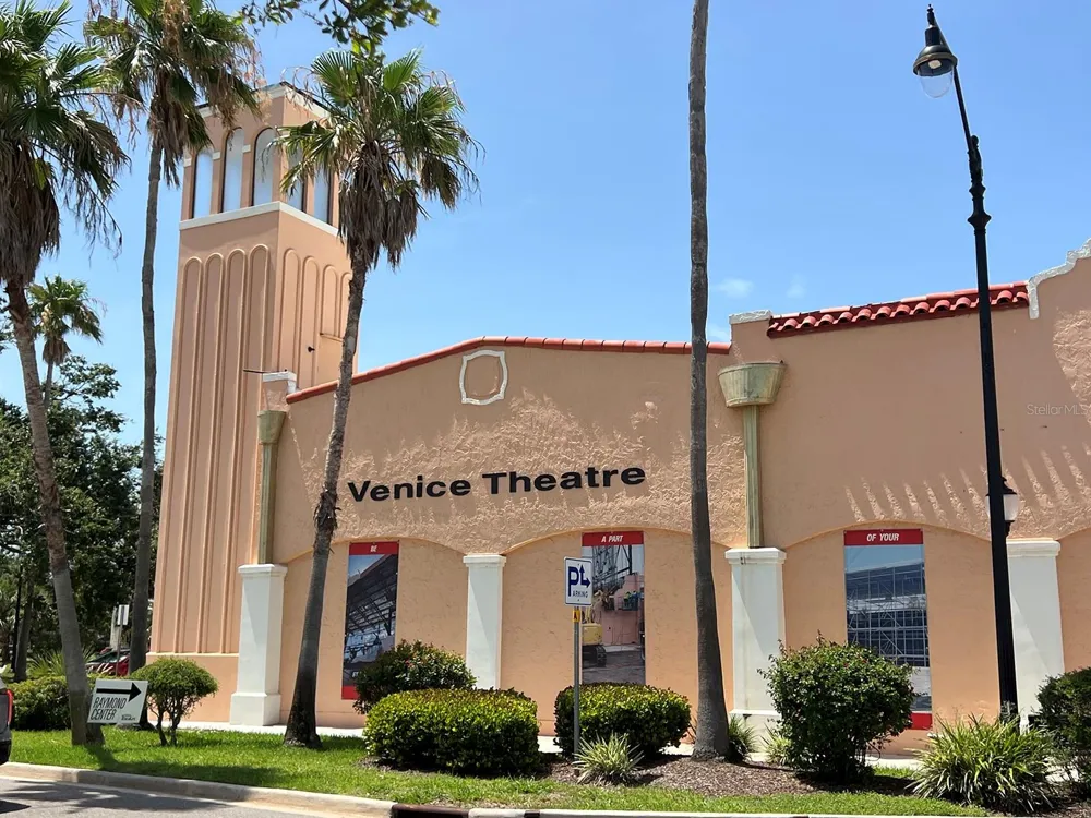 707 W VENICE AVENUE #707B Venice, FL 34285
