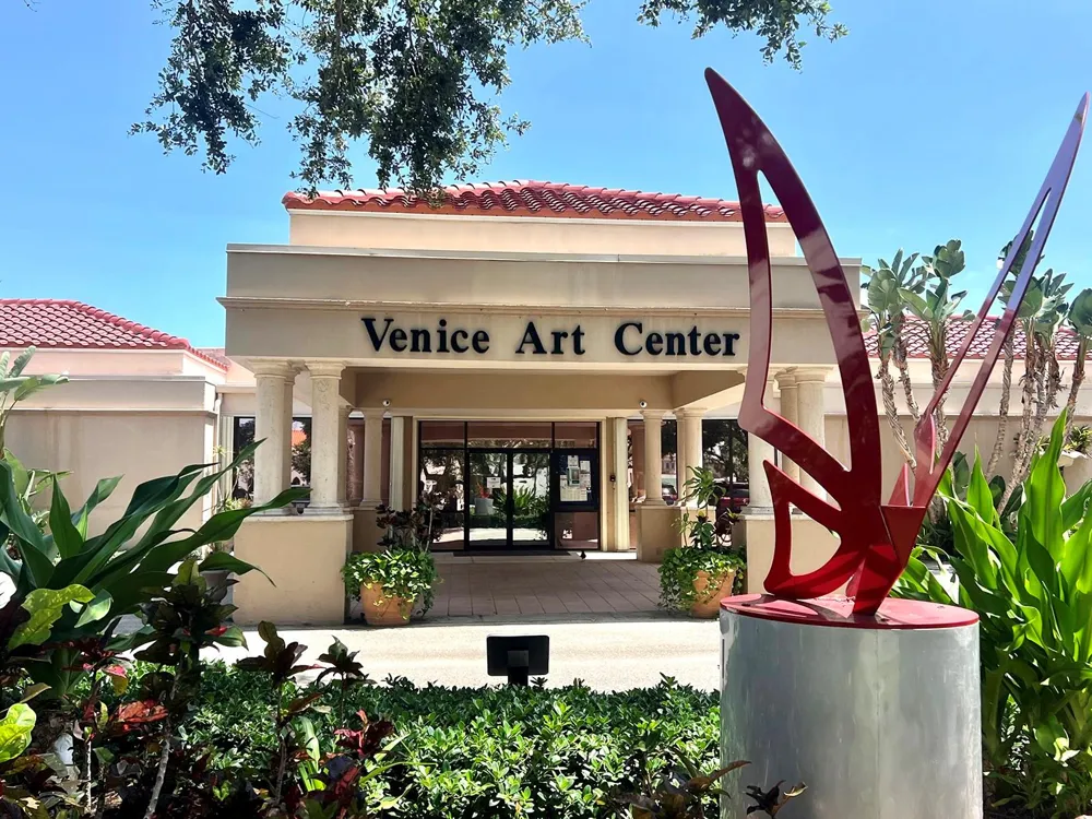 707 W VENICE AVENUE #707B Venice, FL 34285