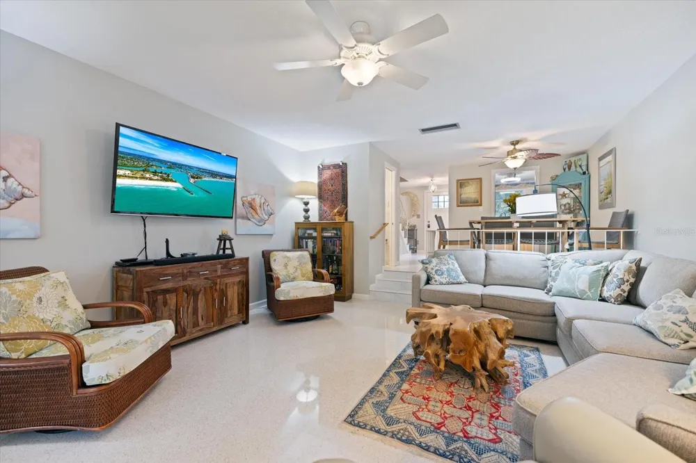 707 W VENICE AVENUE #707B Venice, FL 34285