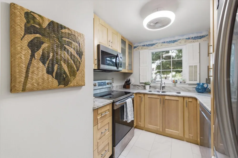 707 W VENICE AVENUE #707B Venice, FL 34285
