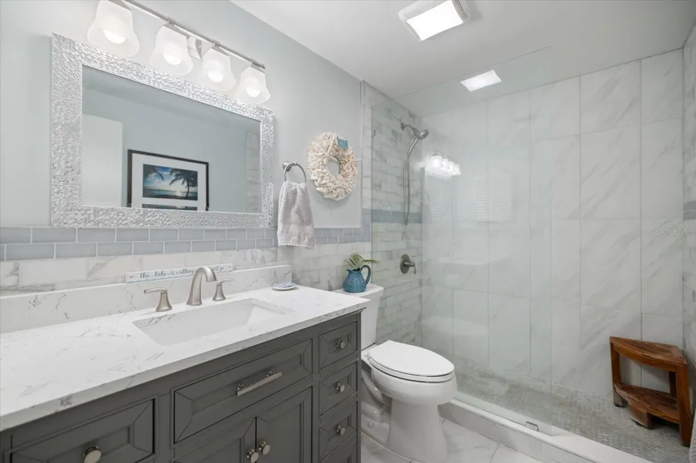 707 W VENICE AVENUE #707B Venice, FL 34285