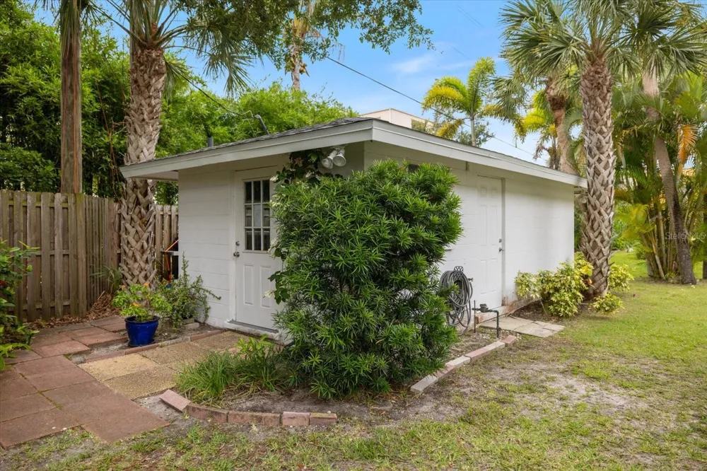 707 W VENICE AVENUE #707B Venice, FL 34285
