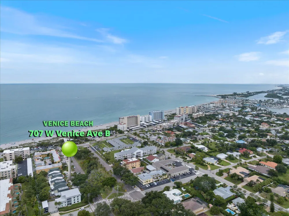 707 W VENICE AVENUE #707B Venice, FL 34285