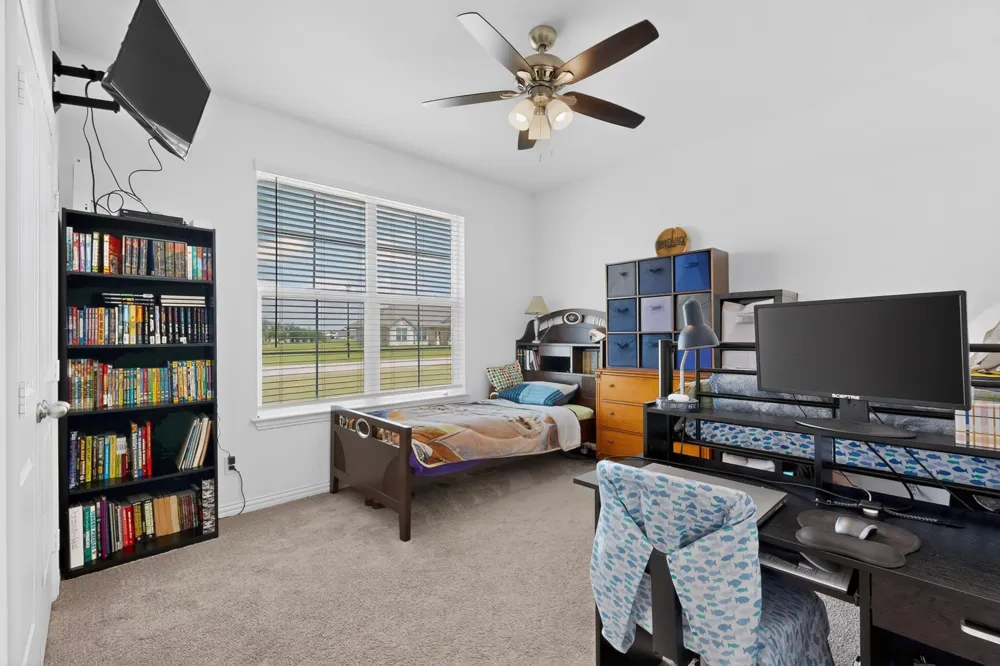 2721 Burr Oak Road Oak Ridge, TX 75161