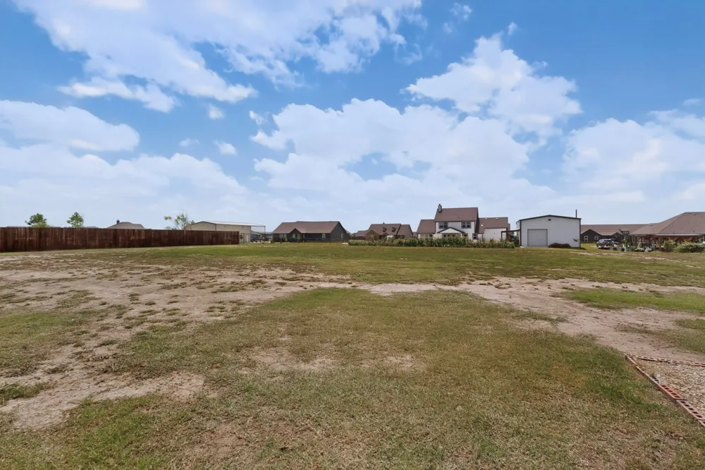 2721 Burr Oak Road Oak Ridge, TX 75161