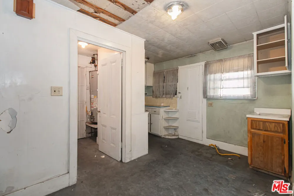 6541 Regent Street Huntington Park, CA 90255
