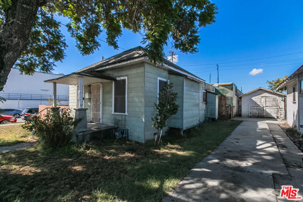 6541 Regent Street Huntington Park, CA 90255