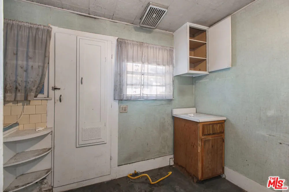 6541 Regent Street Huntington Park, CA 90255
