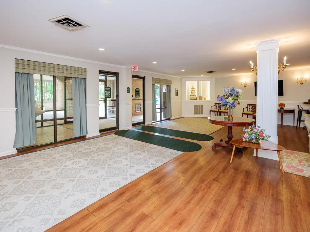 4040 Greenleaf Circle #409 Kalamazoo, MI 49008