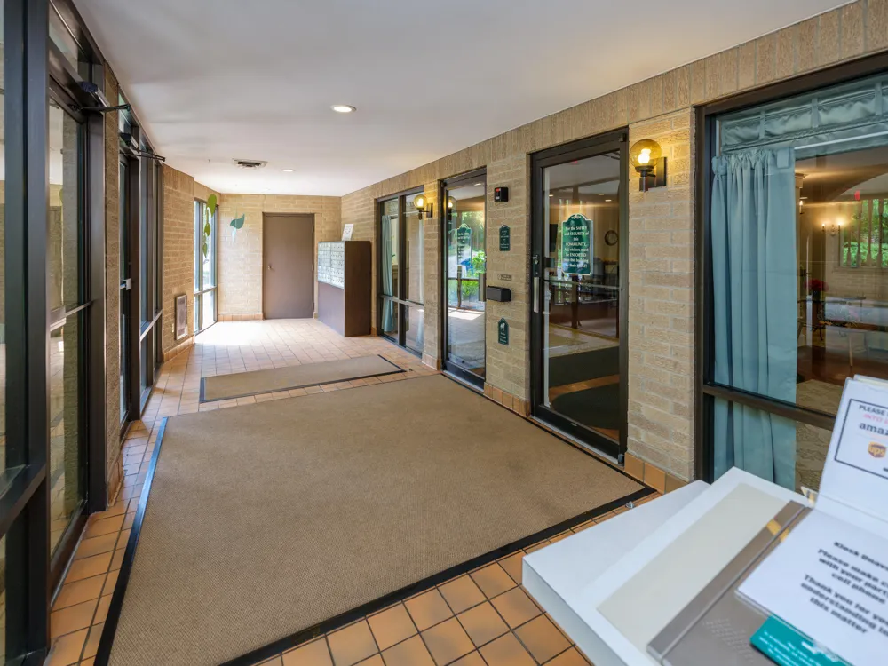 4040 Greenleaf Circle #409 Kalamazoo, MI 49008