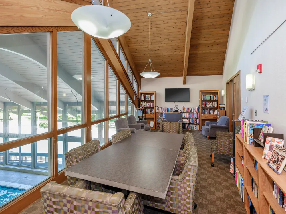 4040 Greenleaf Circle #409 Kalamazoo, MI 49008