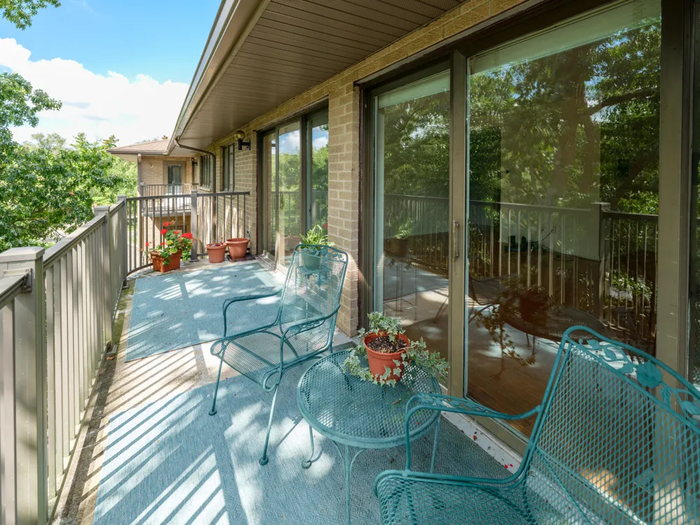 4040 Greenleaf Circle #409 Kalamazoo, MI 49008