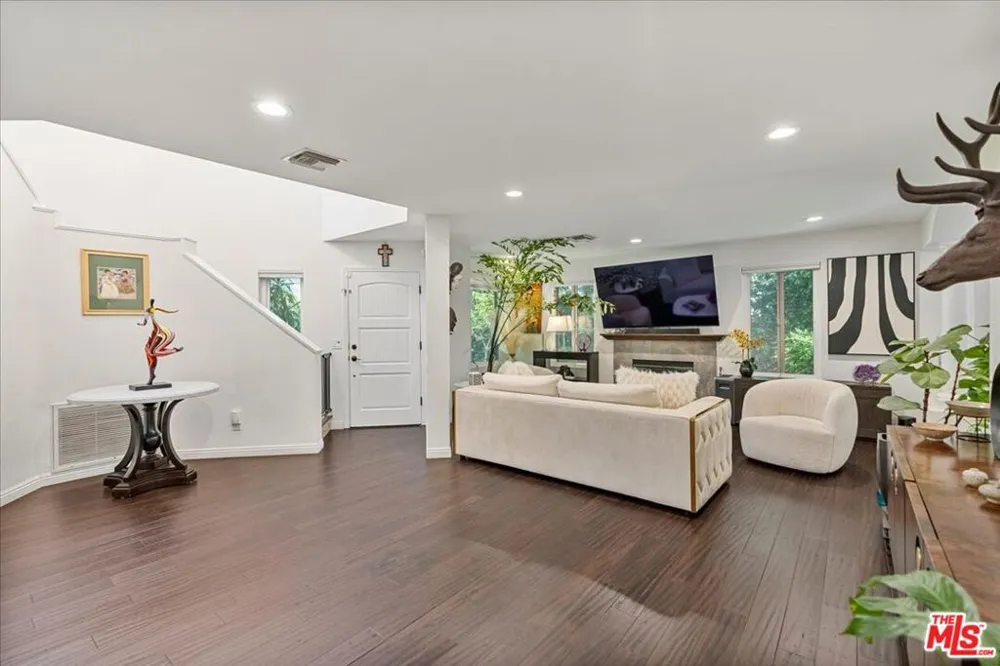 12834 Landale Street Studio City, CA 91604