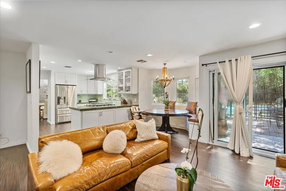 12834 Landale Street Studio City, CA 91604