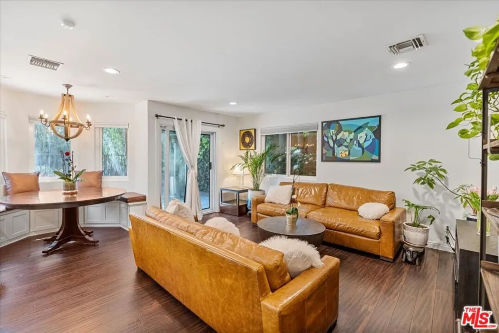 12834 Landale Street Studio City, CA 91604