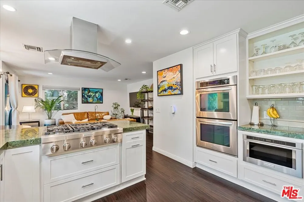 12834 Landale Street Studio City, CA 91604