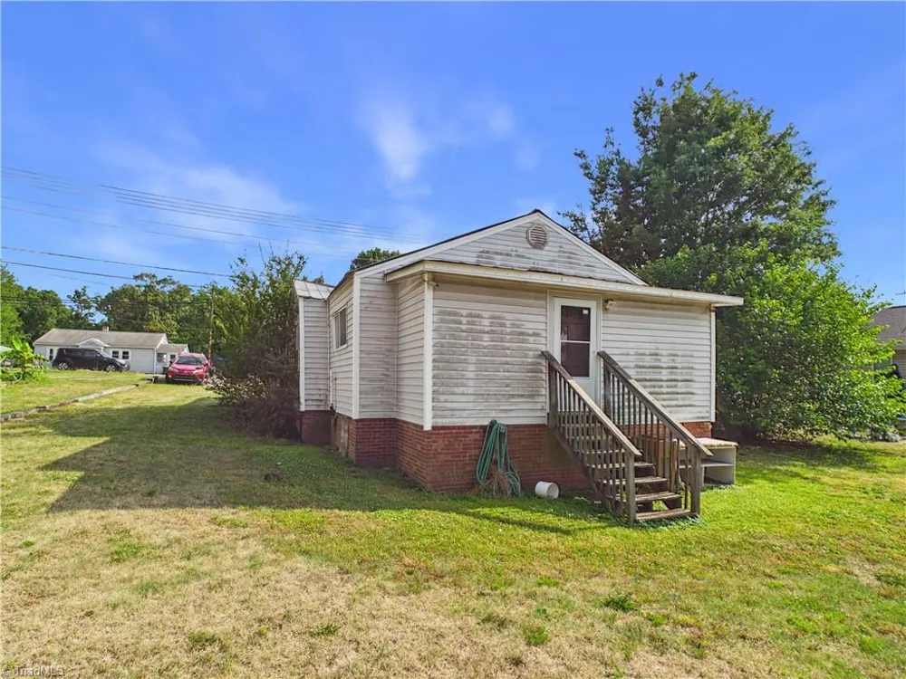 1004 Unity Street Thomasville, NC 27360