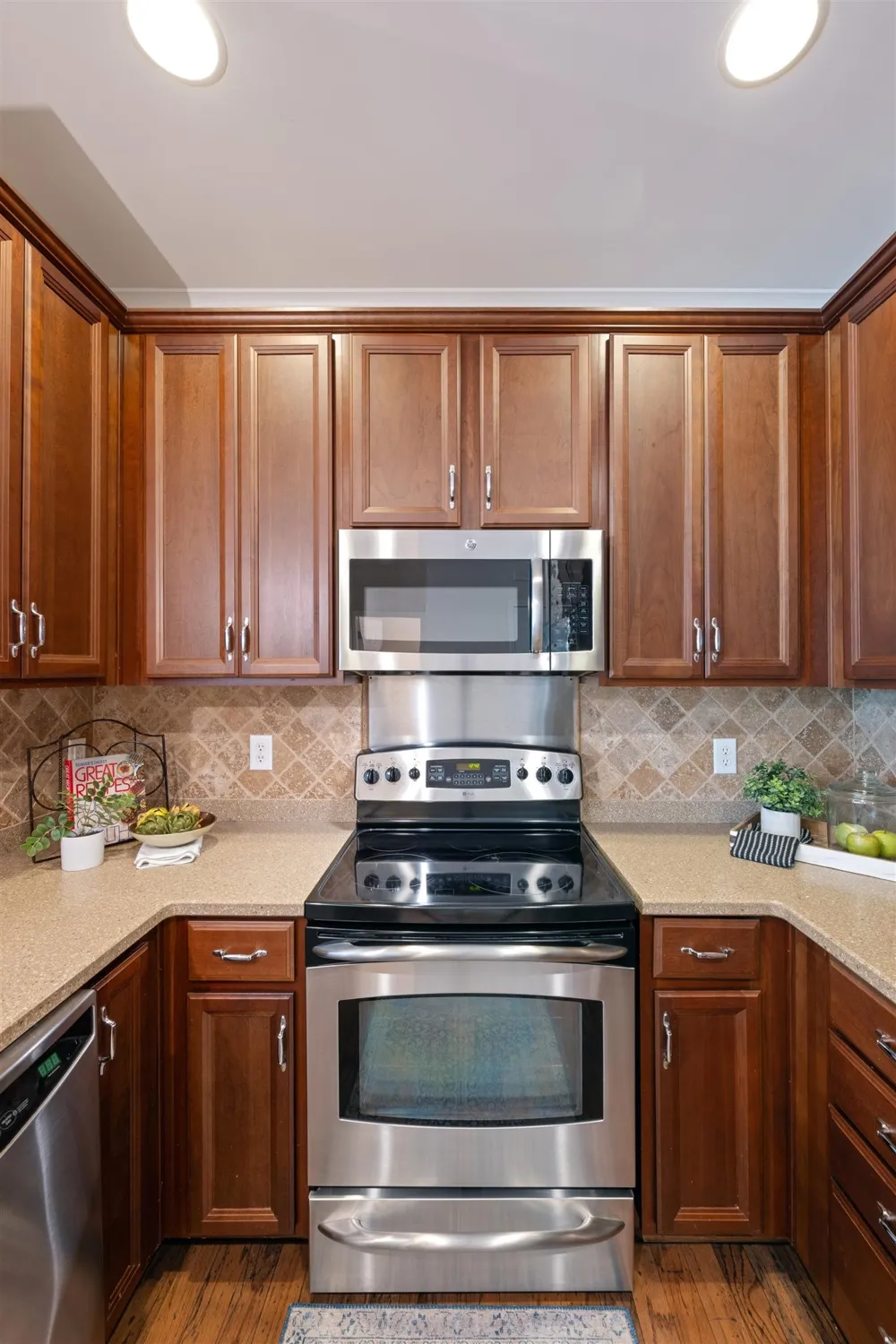 7827 Kemberton Dr W Nolensville, TN 37135