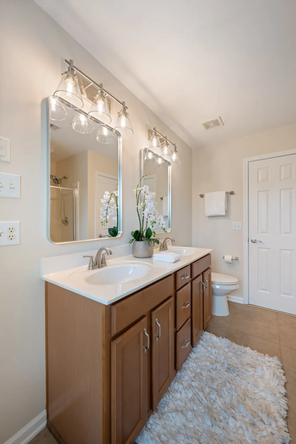 7827 Kemberton Dr W Nolensville, TN 37135