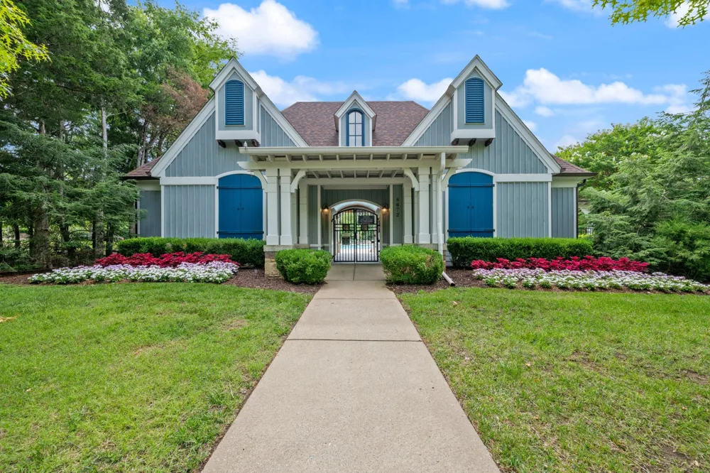 7827 Kemberton Dr W Nolensville, TN 37135