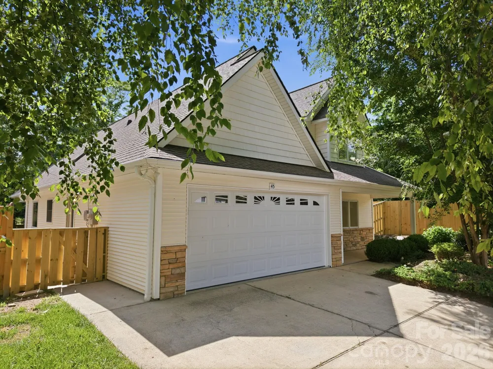 45 Beekeeper Trail Swannanoa, NC 28778