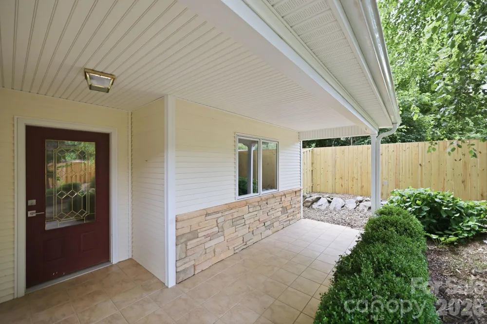 45 Beekeeper Trail Swannanoa, NC 28778
