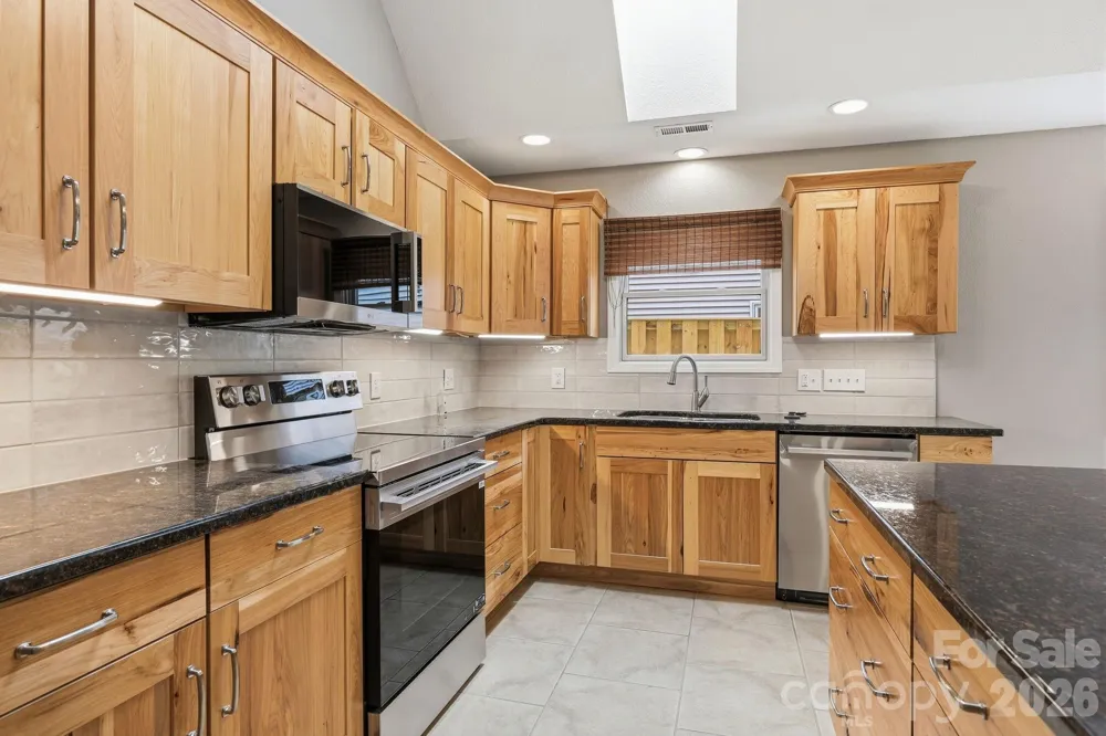 45 Beekeeper Trail Swannanoa, NC 28778