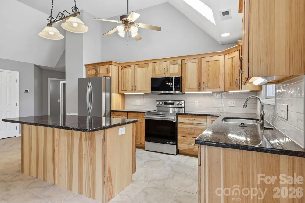 45 Beekeeper Trail Swannanoa, NC 28778