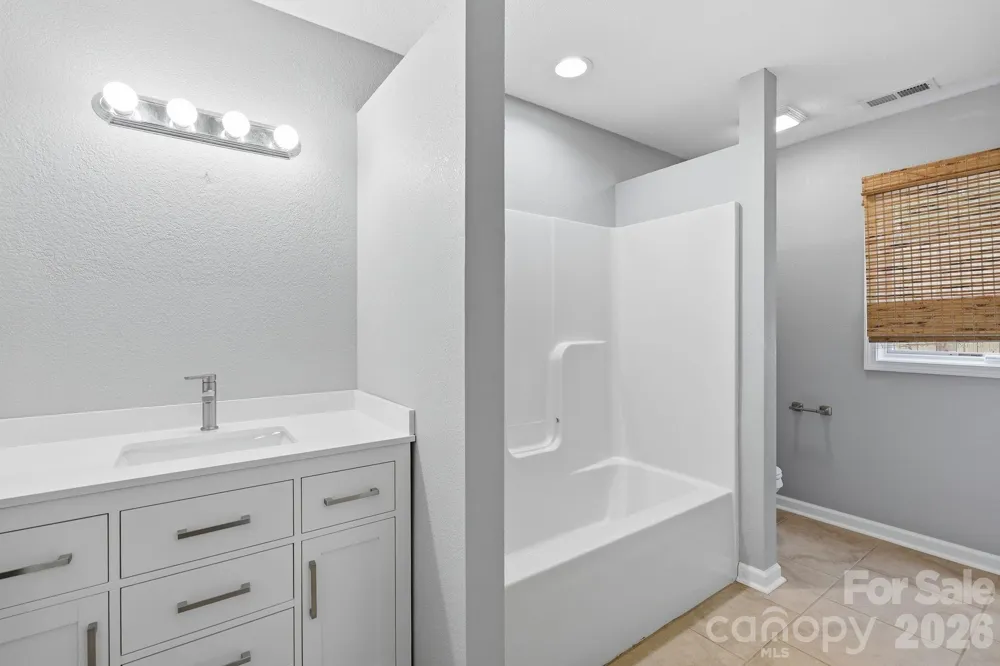 45 Beekeeper Trail Swannanoa, NC 28778