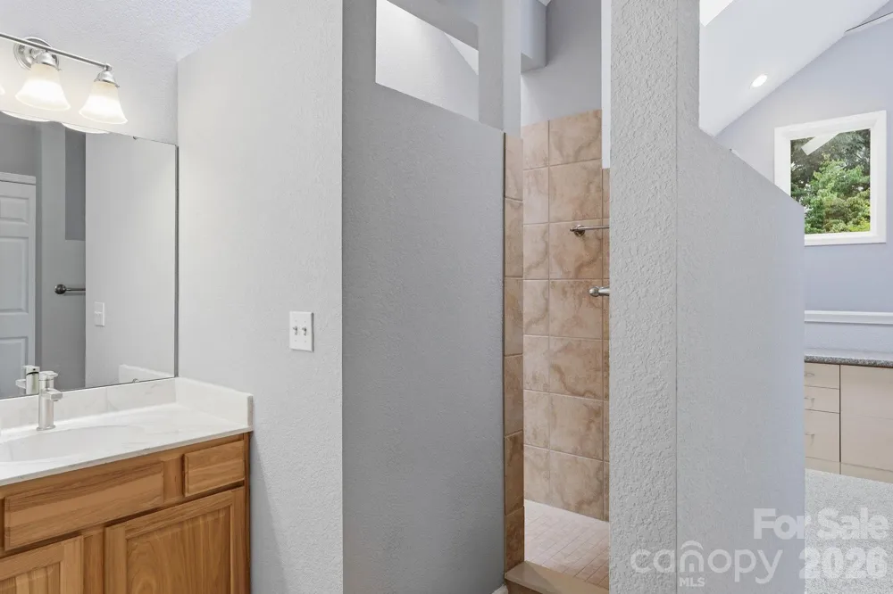 45 Beekeeper Trail Swannanoa, NC 28778