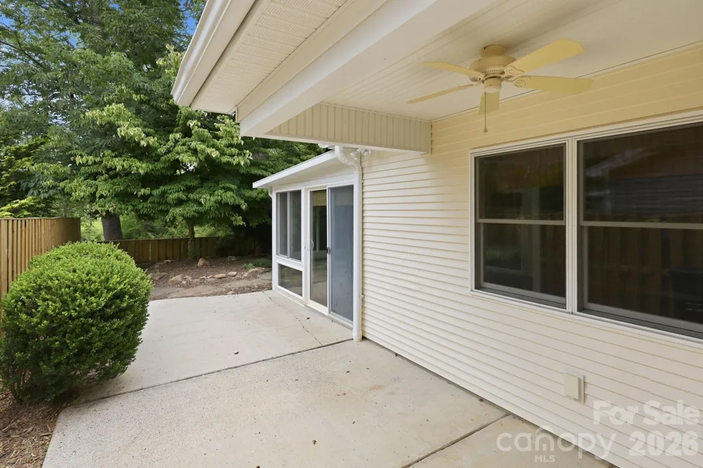 45 Beekeeper Trail Swannanoa, NC 28778