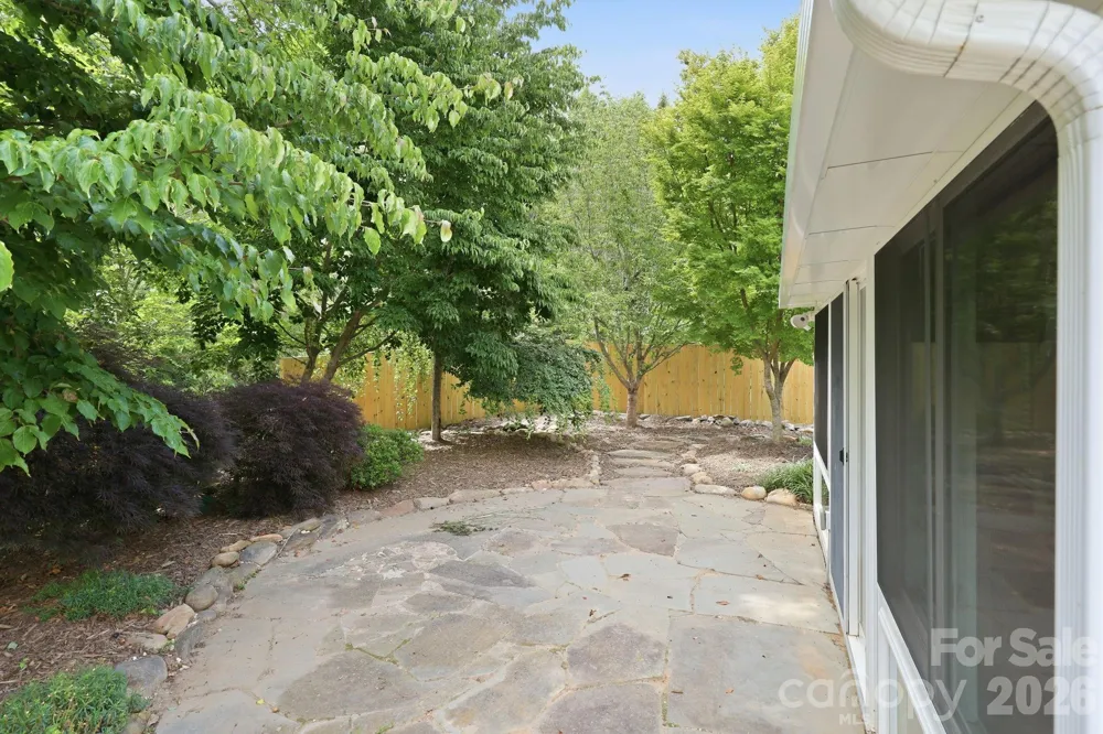 45 Beekeeper Trail Swannanoa, NC 28778