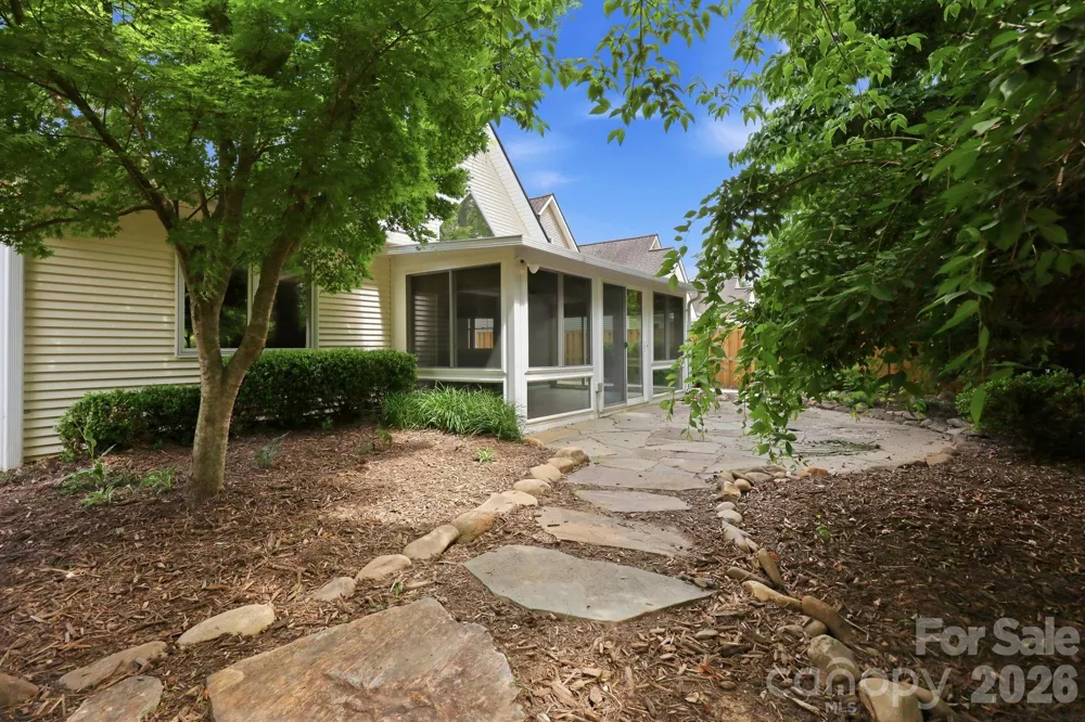 45 Beekeeper Trail Swannanoa, NC 28778