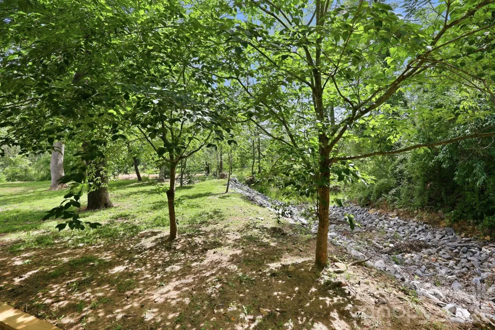 45 Beekeeper Trail Swannanoa, NC 28778