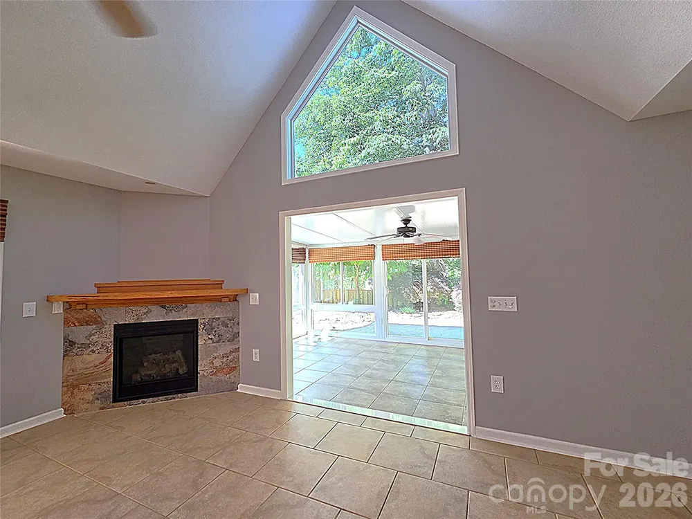 45 Beekeeper Trail Swannanoa, NC 28778