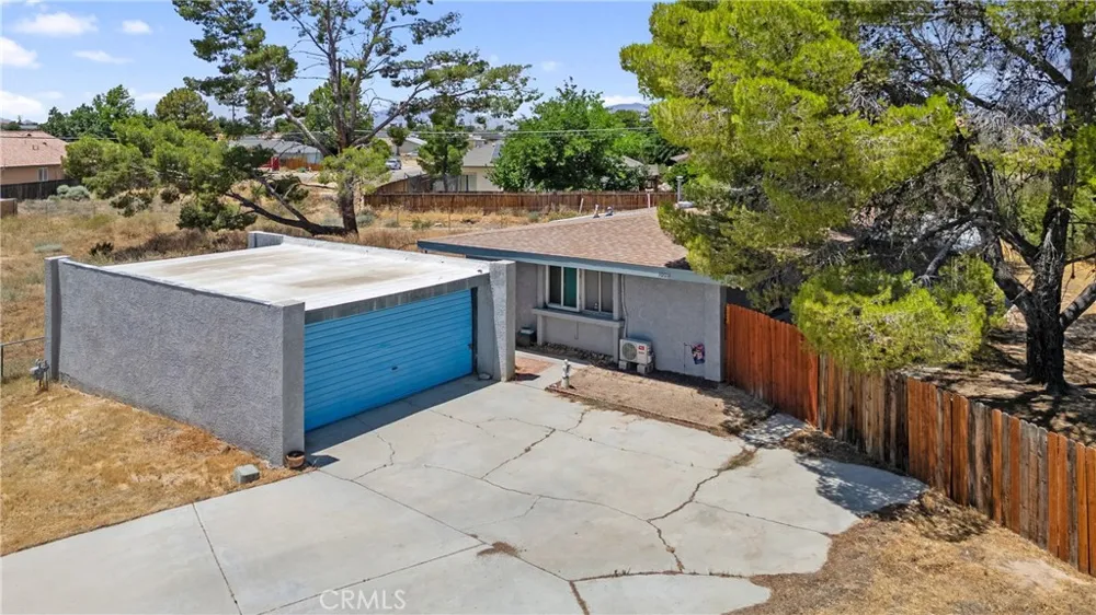 10011 achilles California City, CA 93505